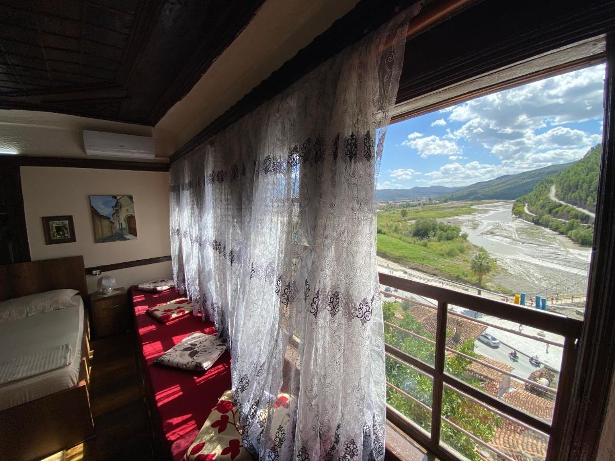Restaurant & Guest House Semani Berat Exteriér fotografie