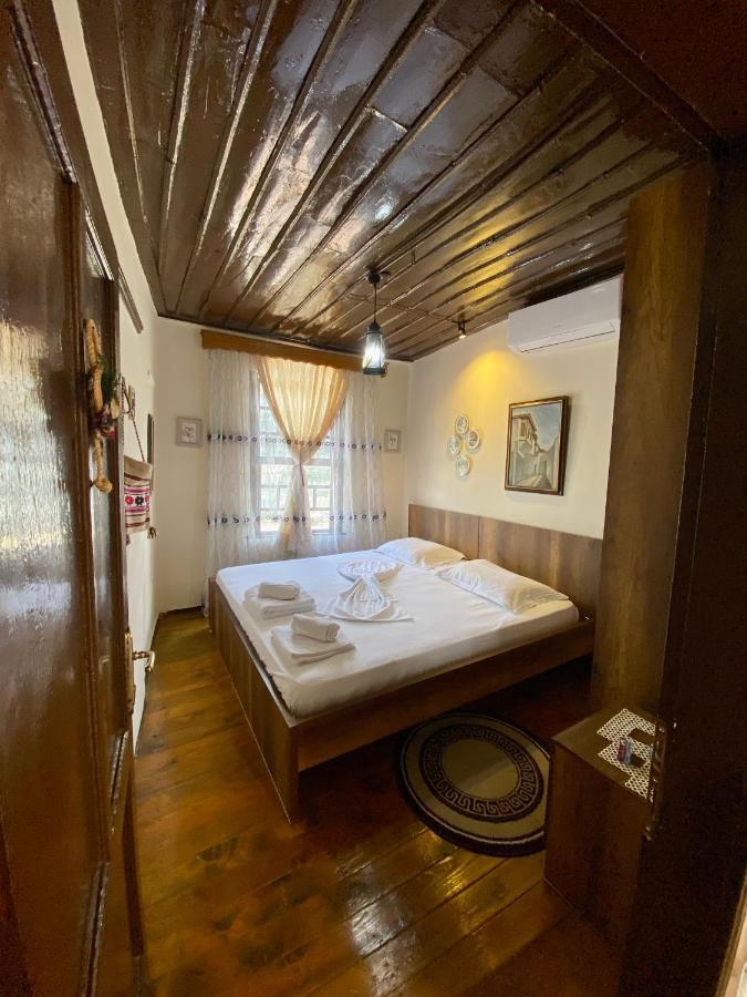 Restaurant & Guest House Semani Berat Exteriér fotografie